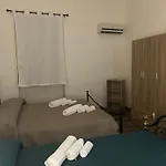 Konukevi Al Vespro Palermo